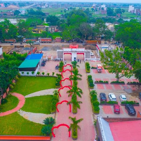 Hotel Sukhdeo Palace Gaya Buitenkant foto