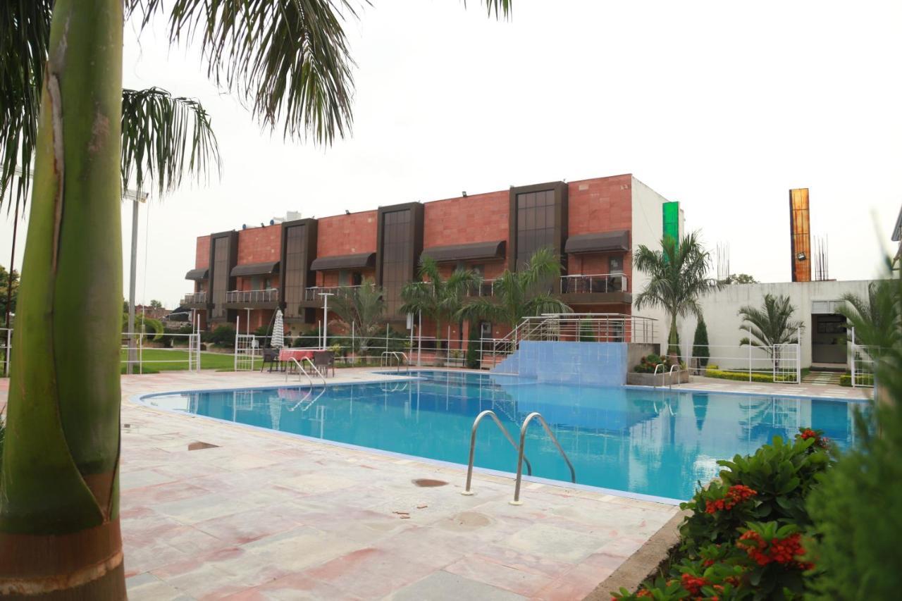 Hotel Sukhdeo Palace Gaya Buitenkant foto