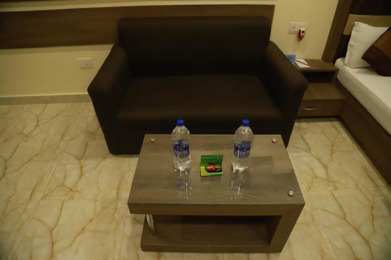 Hotel Sukhdeo Palace Gaya Buitenkant foto